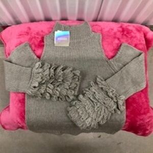 NWT Cute Sleeves Cut Out Cable Knit Sweater, M